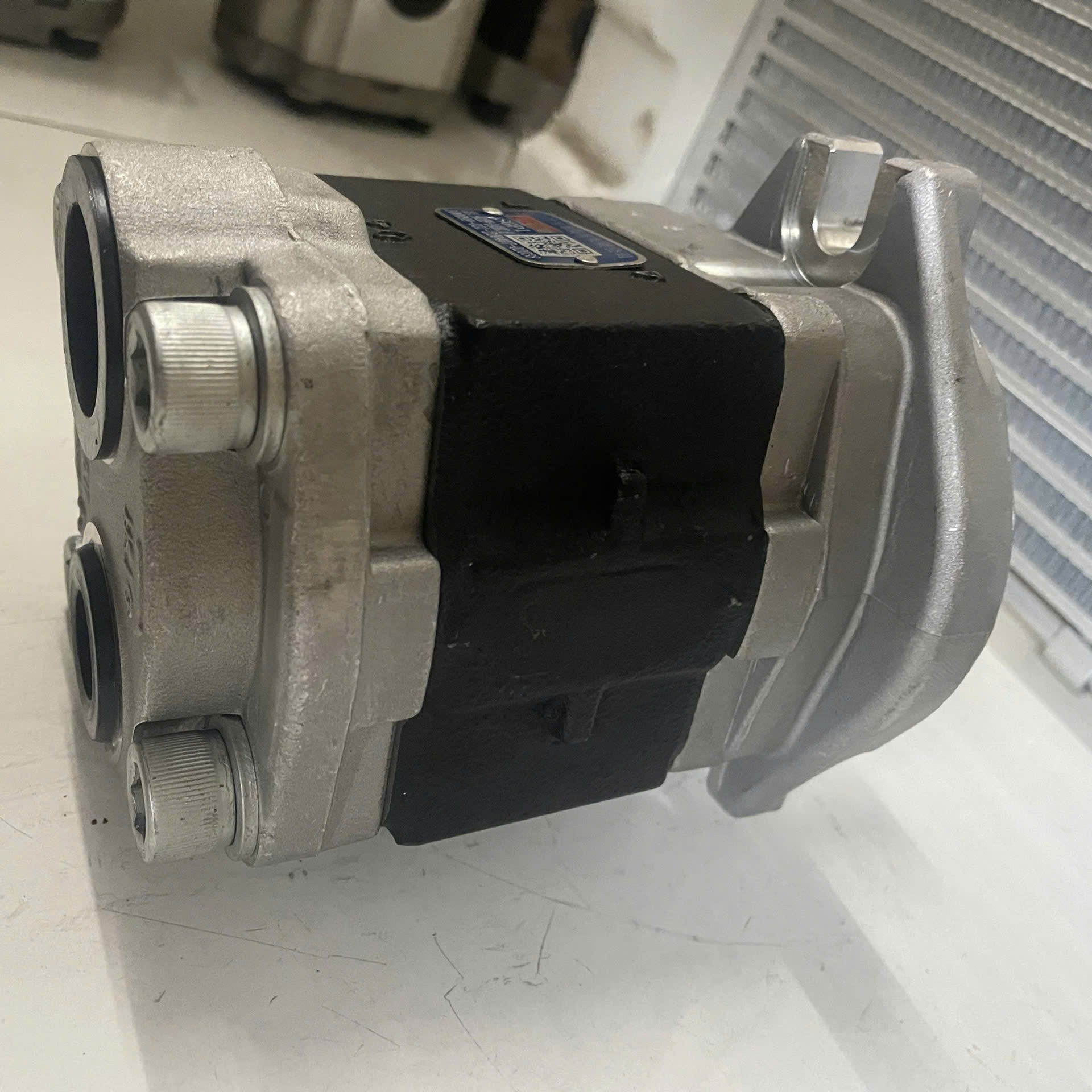 Bơm thủy lực xe nâng dầu - 2